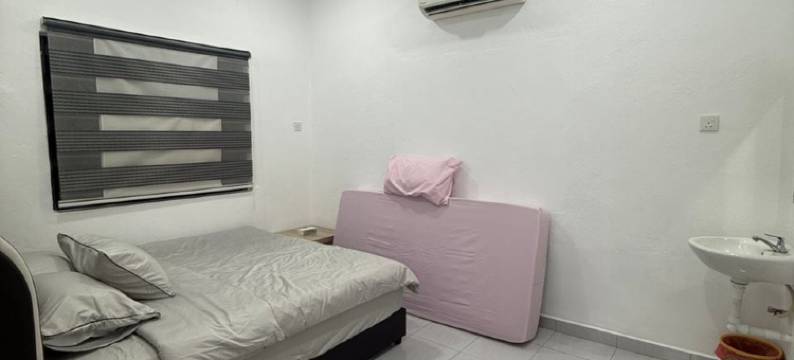 位于高渊的3卧室半独立房屋-2751平方米 带2间厕所 - 开心民宿(HAPPY GUEST HOUSE TAMAN COWIN NIBONG TEBAL)图片