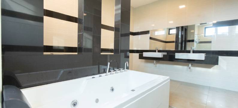 Muji Style 5BR Ferringhi Beach House 15Pax 1图片