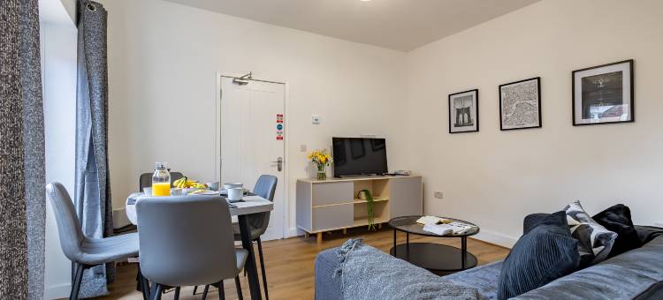 承包商友好型6卧室全带独立卫浴度假屋(Contractor friendly 6 bed all en suite house)图片
