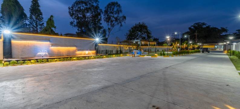 TML时尚庄园大别墅|6房8卫|豪华KTV包房、泳池、桌球台、篮球场(T M L-Manor House 6 Bedroom-Independent Swimming Pool and Powerful Ktv)图片