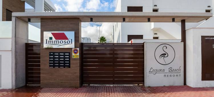 Penthouse with private rooftop & pool in Torrevieja图片