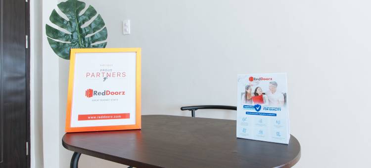 RedDoorz @ Wyns Hotel图片