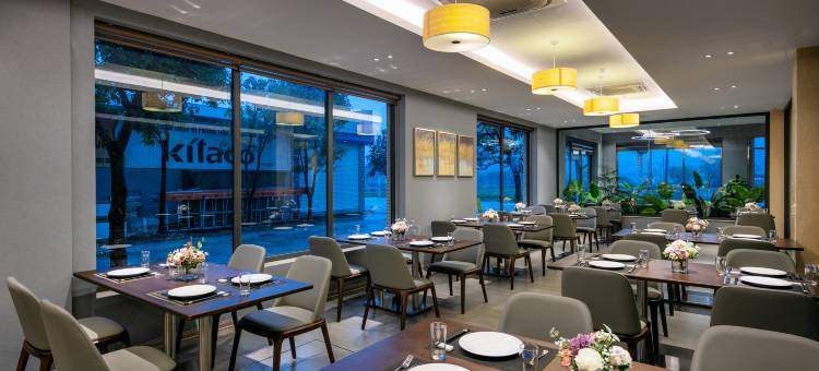 黄金季节酒店(Golden Season Hotel)图片