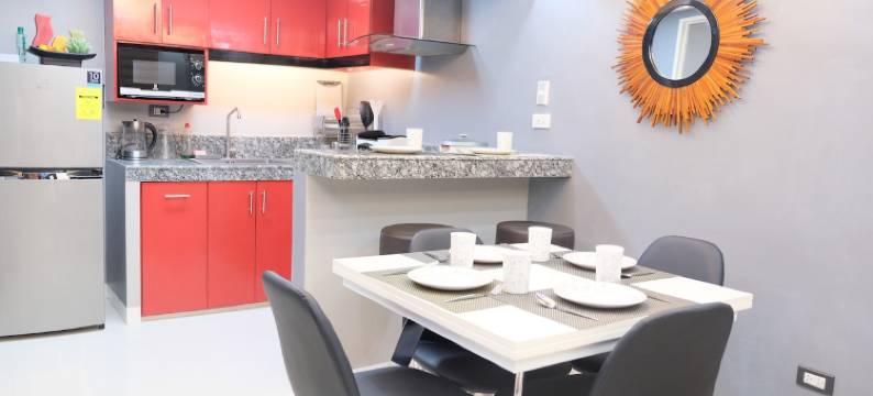 En Casa Cavite Home w/ Pool Tub & Playstation in Tanza图片