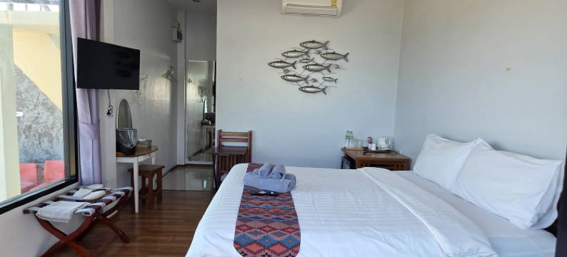 ANATANA KOH LARN图片