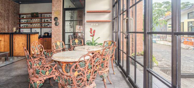 Hotel O near Juanda Airport formerly Azzahra Guest House Family图片