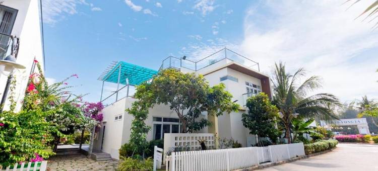 阿里亚度假村-蓝宝石度假公寓-带游泳池及私人海滩(Aria Reasort - BlueShaphire Apartment - Villa)图片