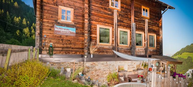 Homebase Tirol Mountain Logde图片