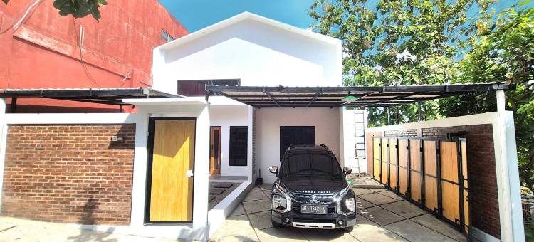 Villa Bangunjiwo by Yustien Homestay (Entire House 4 Beds)图片