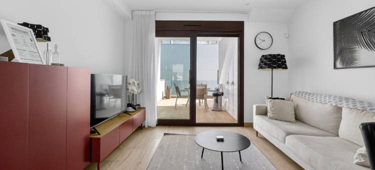 Penthouse with private rooftop & pool in Torrevieja图片