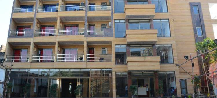 JJK 鲁克米妮别墅酒店及宴会活动(JJK Rukmani Vilas Hotel & Banquet)图片