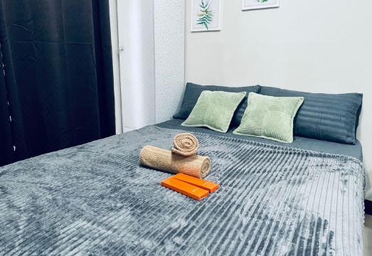 J&J Mactan Stays PS4, Netflix, Pool & PaidParking Hotel Overview