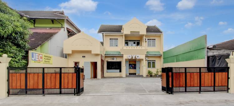 OYO 95136 Jec Plumbon伊斯兰民宿(OYO 95136 Jec Plumbon Homestay Syariah)图片