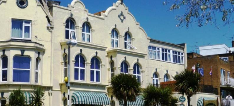 Esplanade Hotel - Clacton On Sea (Beachfront Hotel) by OYO图片