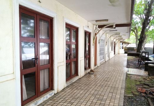 Apartemen pantai Carita beach Hotel Overview