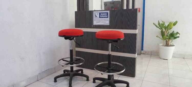 Hotel O Qq Kost 靠近克贝萨兰海滩(Hotel O Qq Kost Near Pantai Kebesaran Beach)图片