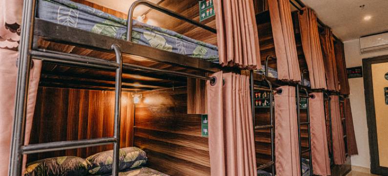 波斯基宿舍与咖啡馆(SNite Hotel & Dorm - Danang Dragon Bridge)图片