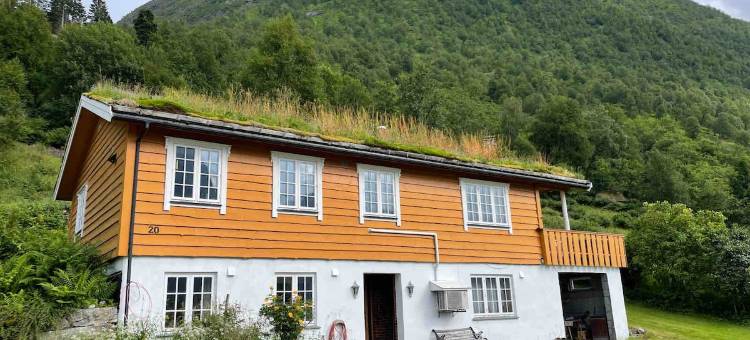 Fjordfront Farmhouse | Sauna, Boat & Sunnmøre Alps图片