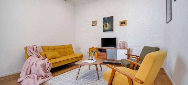 Rare House with Terrace in the City Center图片