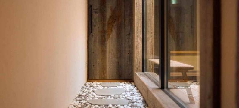 大阪岸里玉出大门屋・空窗之汤(OKADOYA Osaka Kishinosato-tamade “Sky Window SPA”)图片