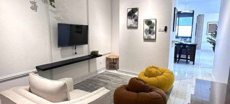 Designer Penthouse Troika by AGhome图片