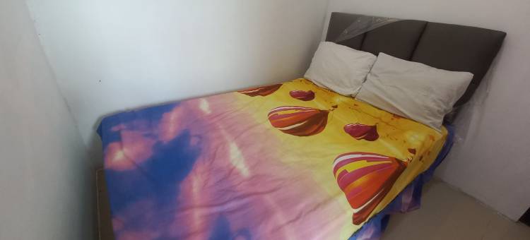 OYO 95179 纳米拉伊斯兰旅馆(OYO 95179 Namira Guest House Syariah)图片