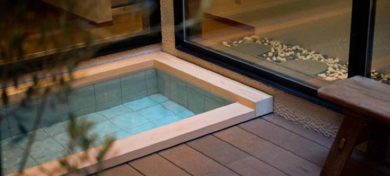 大阪岸里玉出大门屋・空窗之汤(OKADOYA Osaka Kishinosato-tamade “Sky Window SPA”)图片