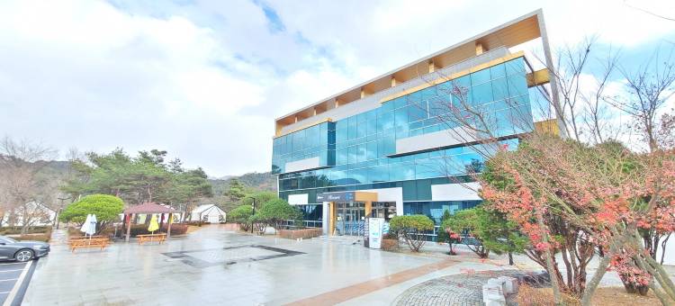 居昌冲浪公园酒店(Geochang Surfing Park Resort & Glamping)图片