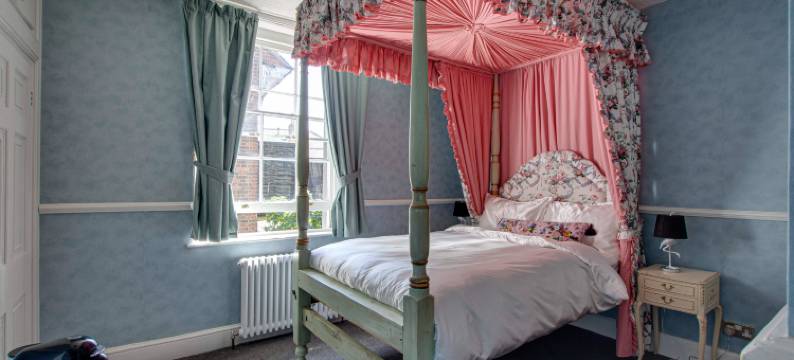 石院子房子(Stone Court House)图片