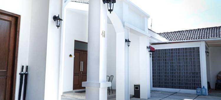 D' Mangkuyudan豪华宾馆(D’Mangkuyudan Luxury Guest House)图片