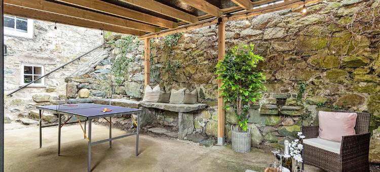 配有热水浴缸&免费停车的豪华9卧室庄园度假屋(Luxury 9-Bed Manor with Hot Tub & Free Parking)图片