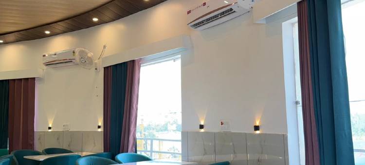 Apni Haveli Hotel And Family Restaurant图片