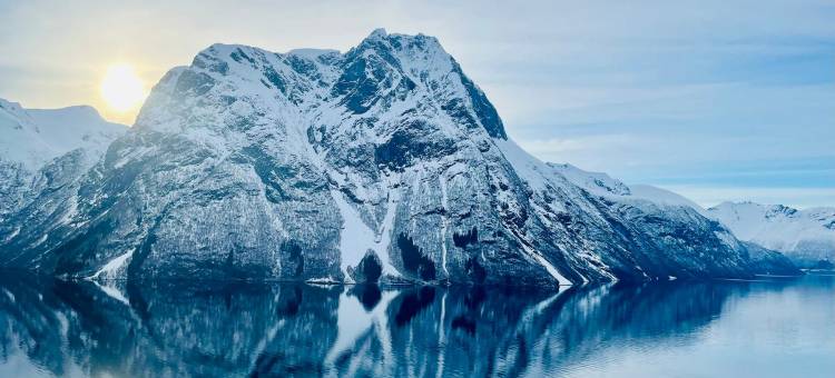 Fjordfront Farmhouse | Sauna, Boat & Sunnmøre Alps图片
