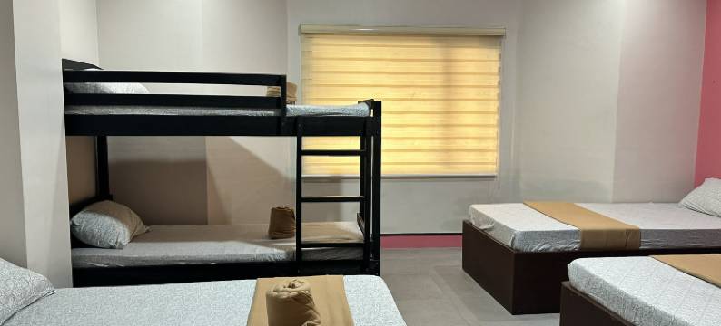 RedDoorz Premium @ RNJ Hotel图片