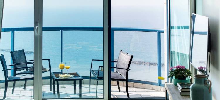 Luxury 2BR Apt w Balcony 2 min Walk from Beach图片