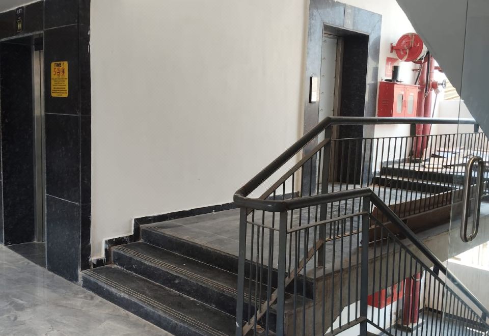 Hotel Earth Orbit Hotel Overview