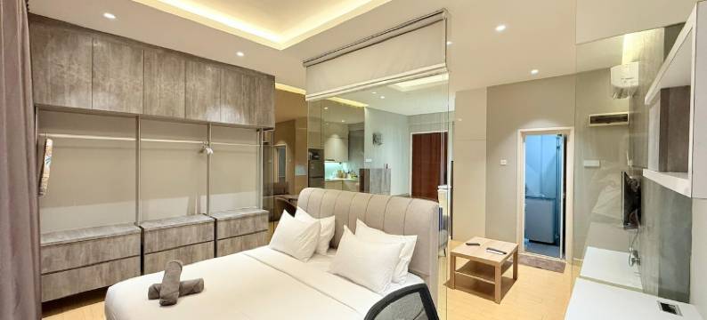 King Bed Mount Austin Palazio 2pax Luxury图片