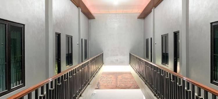 Urbanview Hotel The Corner Pandowo图片