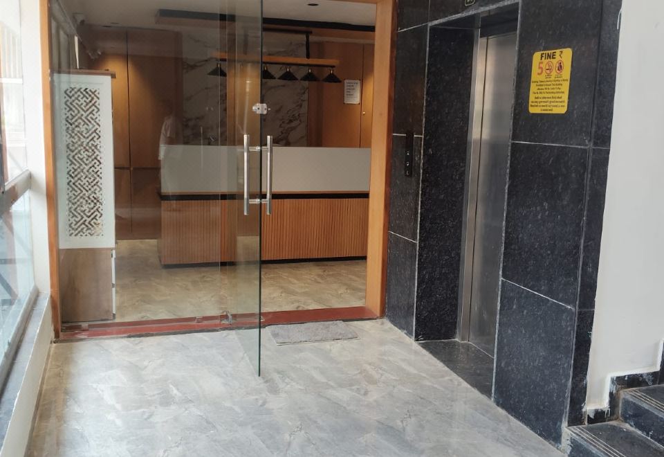 Hotel Earth Orbit Hotel Overview