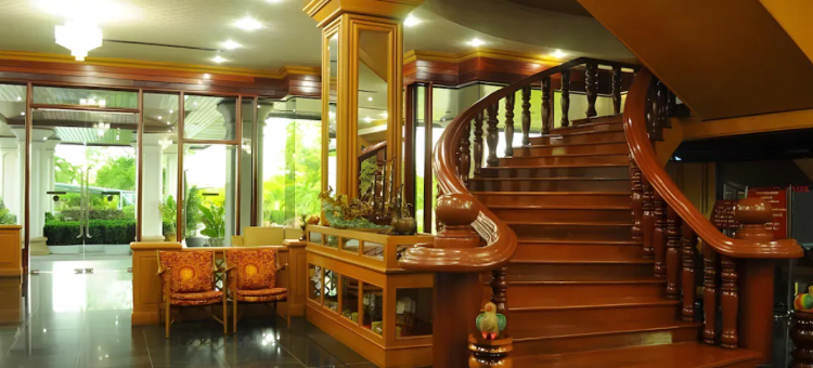 巴吞他尼广场酒店(Pathum Thani Place Hotel)图片