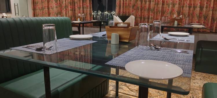 MAYA'S MANOR - A Luxury Lake View Boutique Hotel图片