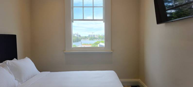 坦佩河景酒店(Riverview Hotel Tempe)图片