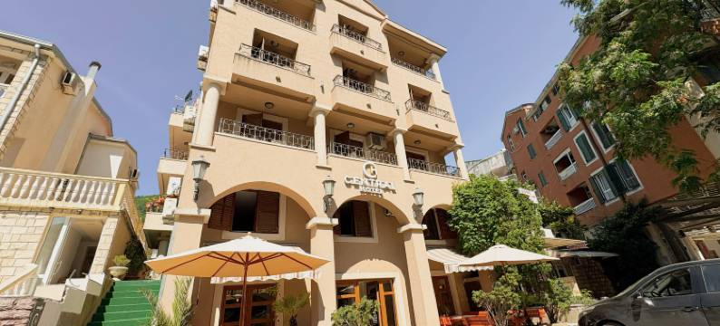 中央酒店和餐厅(Central Hotel & Restaurant)图片