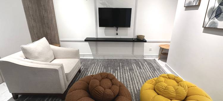 Designer Penthouse Troika by AGhome图片