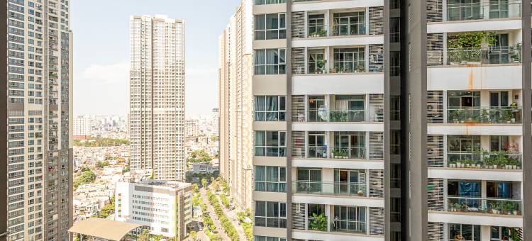 Lumière Riverside Panoramic View by Urban Home图片