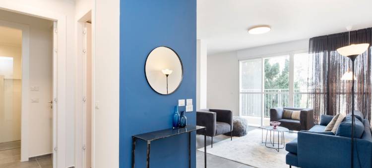 Modern 2BR Apt w Private Parking in City Center图片