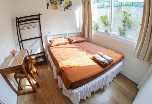 Hebe Hostel & Hospitality Networks Hotel Overview