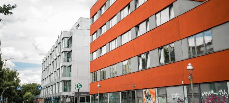 柏林诺伊克尔恩公寓楼(Apartmenthaus Berlin Neukölln)图片