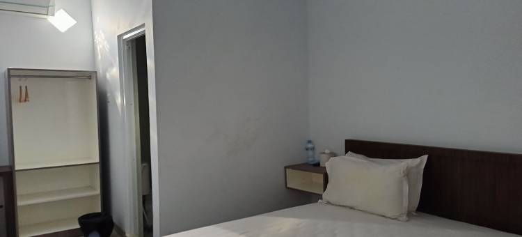 O 帕克达兰宿舍靠近现代庄园(Hotel O Kost Pak Dahlan Near Modern Estate)图片