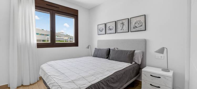 Penthouse with private rooftop & pool in Torrevieja图片